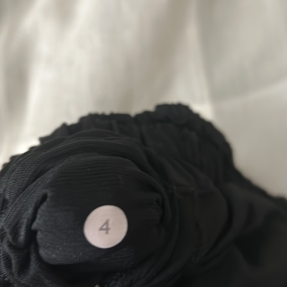 lululemon shorts - Picture 6 of 6